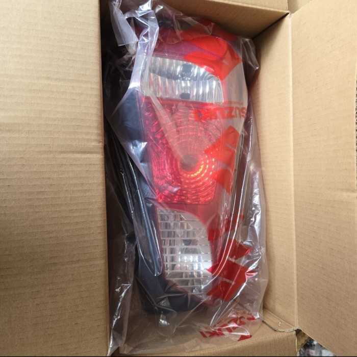 stoplamp lampu belakang SUZUKI WAGON R ORIGINAL