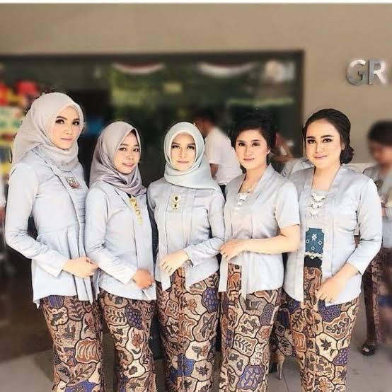Setelan Kebaya Jadi Kutubaru Bludru Lengan Panjang Putih Hitam Maron Burgundi Pink Biru Denim Couple
