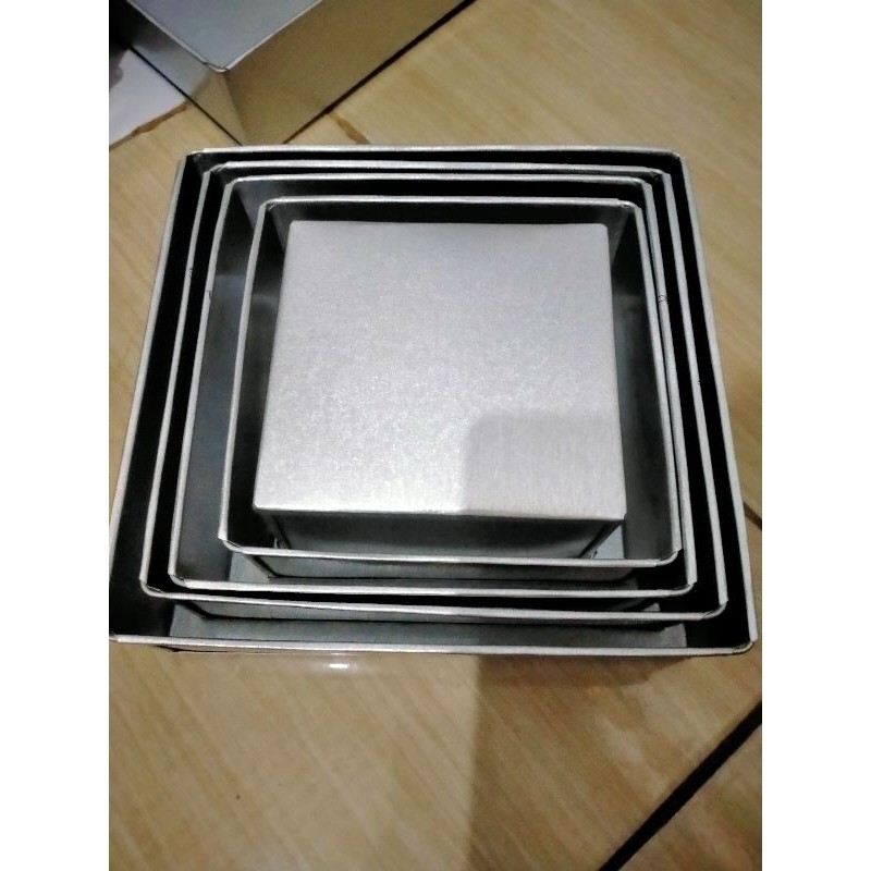 

loyang kotak mini bahn kalpalum.5 pcs. anti lengkt ukurn 12-20cm tinggi 4