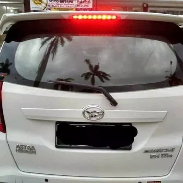 spoiler topi belakang mobil SIGRA/CALYA + lampu LED