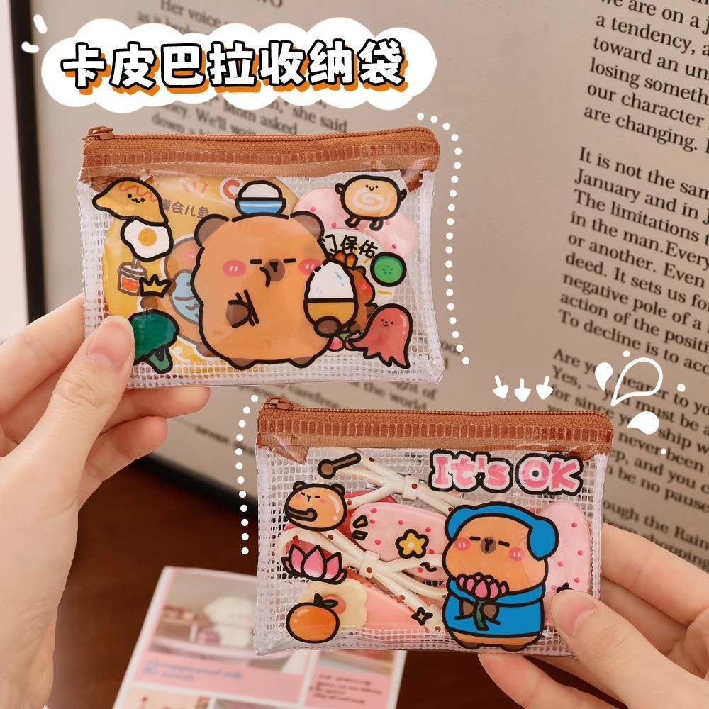

Dompet Celengan Capybara Imut Kantong Penyimpanan Headphone Dan Pengisi Daya Untuk Siswa Kantong Kartun Capybara PVC Transparan