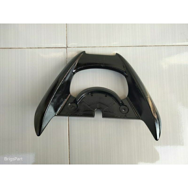 Planger bagasi jok belakang skydrive / behel Suzuki skydrive 125 original copotan