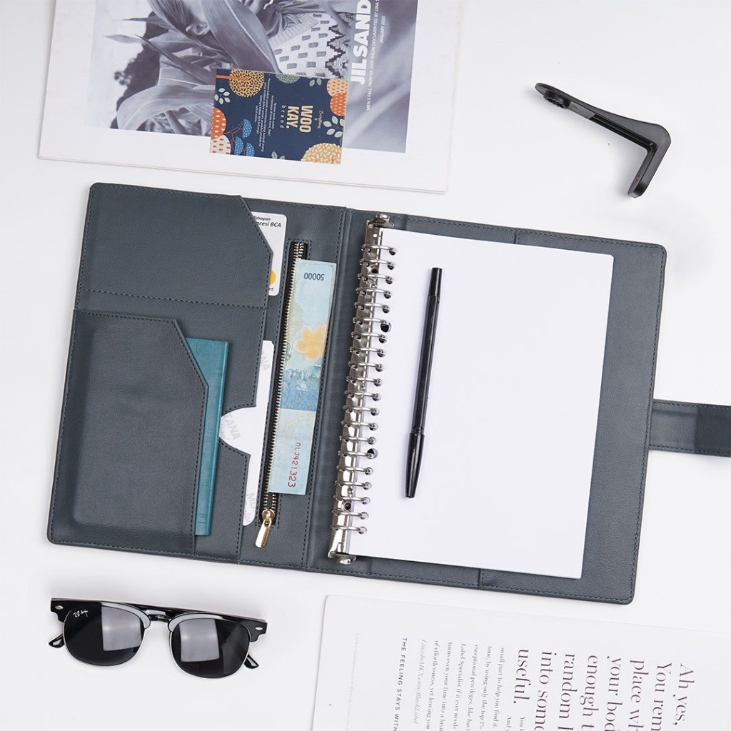 

Cover Binder Kuliah Buku Catatan A5 Magnetic