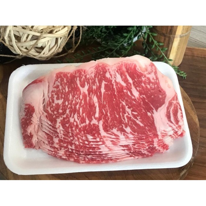 

AUS - Wagyu Striploin MB 7 "Slice Shabu" - Daging Sapi Wagyu MB 7
