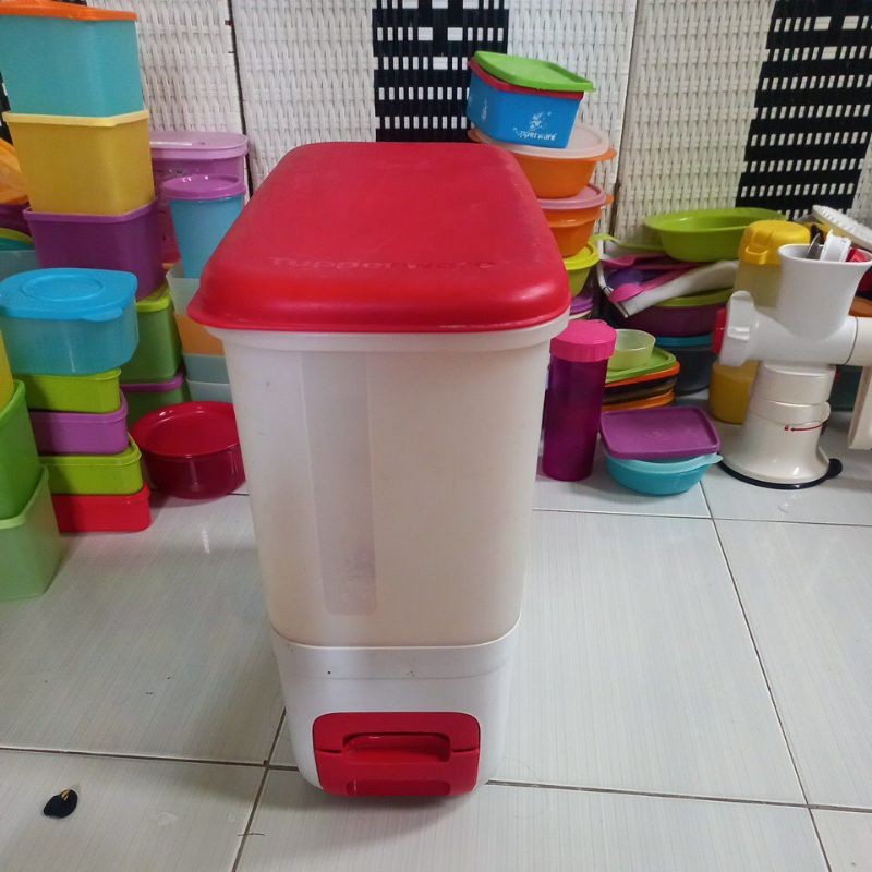 tempat penyimpanan beras tupperware