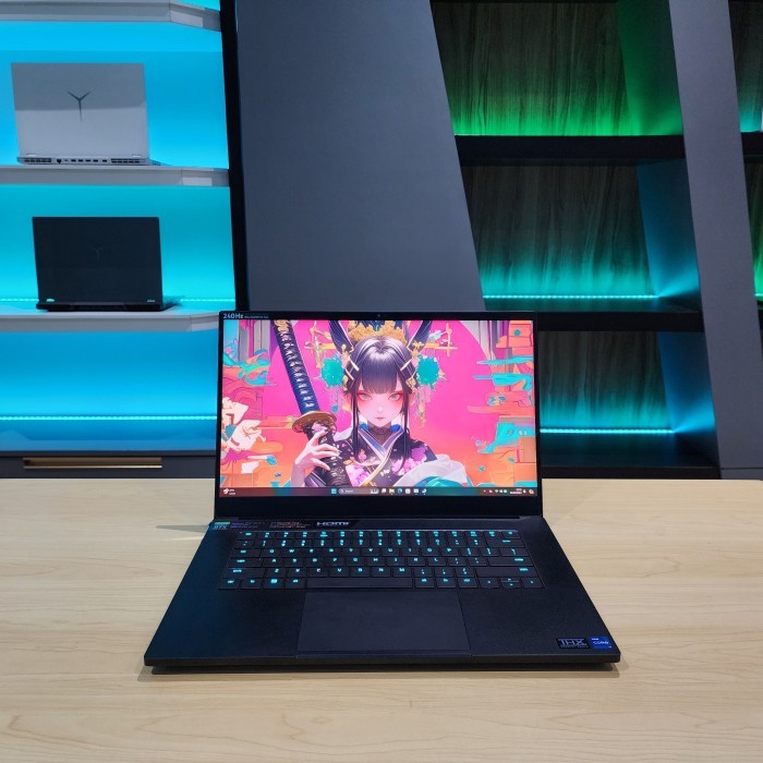Razer Blade 15 | RTX 3070Ti| | i7-12800H|