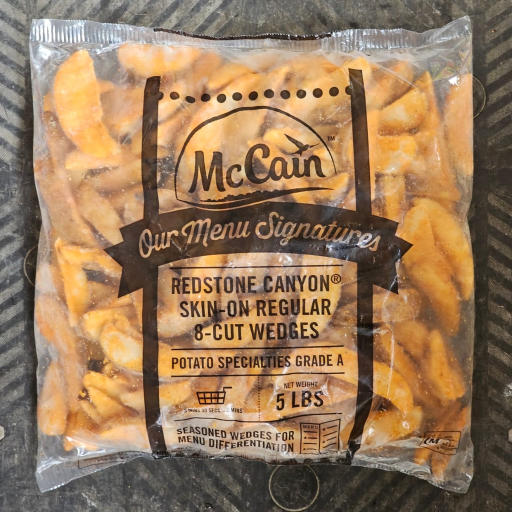 

McCain Redstone Canyon Skin On Wedges Reguler 2,27 Kg Kentang Beku