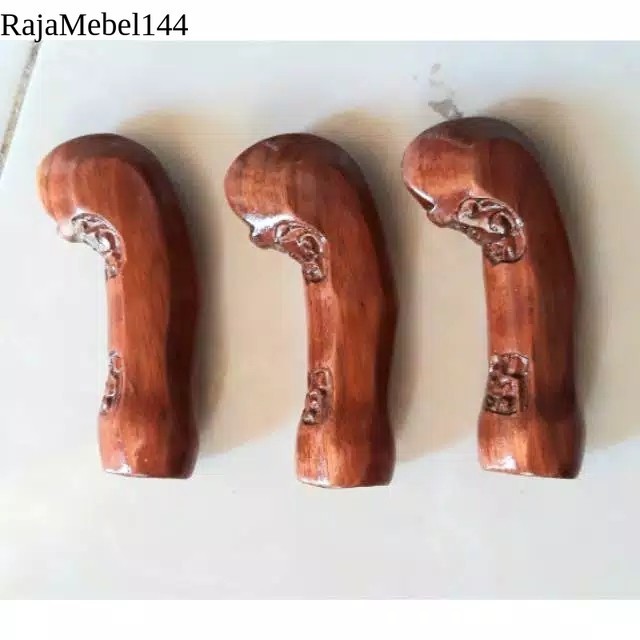 

Deder Patrem Keris Model Solo Kayu Jati antik free ongkir