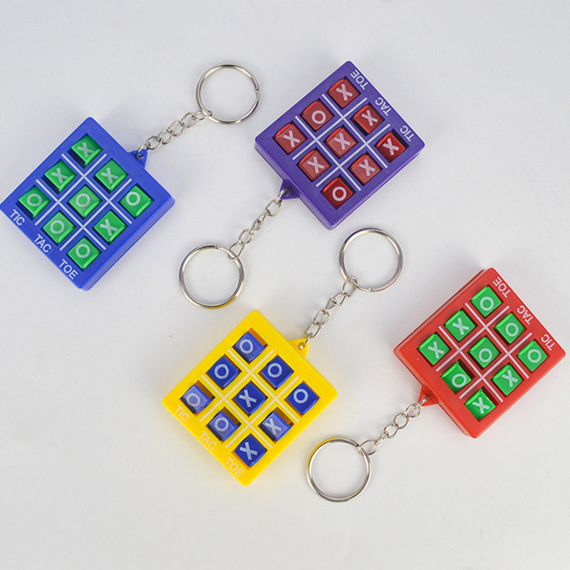 Fun Keychain XO Tic-Tac-Toe Mini Pendant Kid Educational Toy Keyring Backpack Decoration Puzzle Game