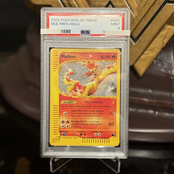 Moltres Skyridge PSA 9 Pokemon TCG