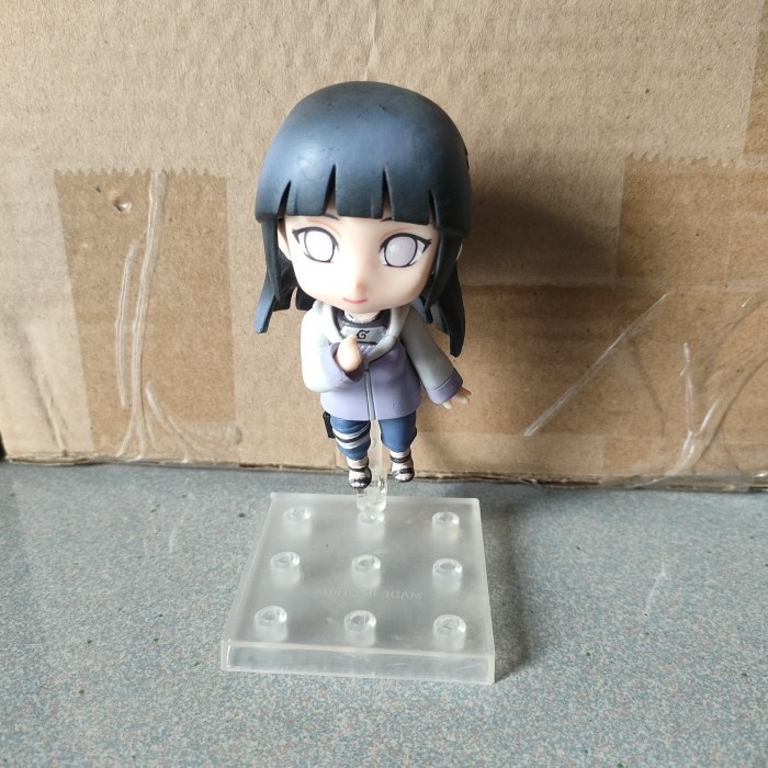 hinata hyuga figure pajangan dashboard