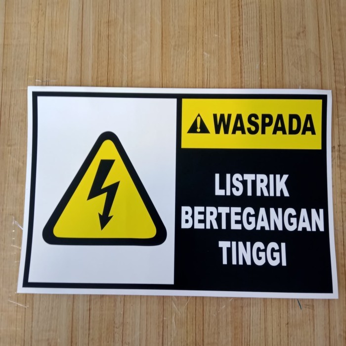 

STIKER K3 RAMBU SAFETY WASPADA LISTRIK BERTEGANGAN TINGGI UK 20X30CM