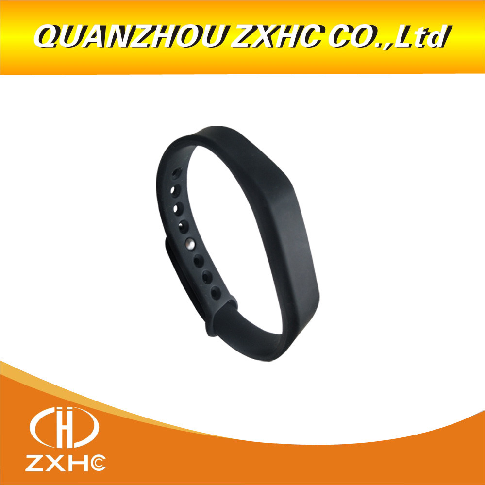 

New Adjustable TK4100 125khz Silicone Waterproof RFID Wristband Bracel ID Tags