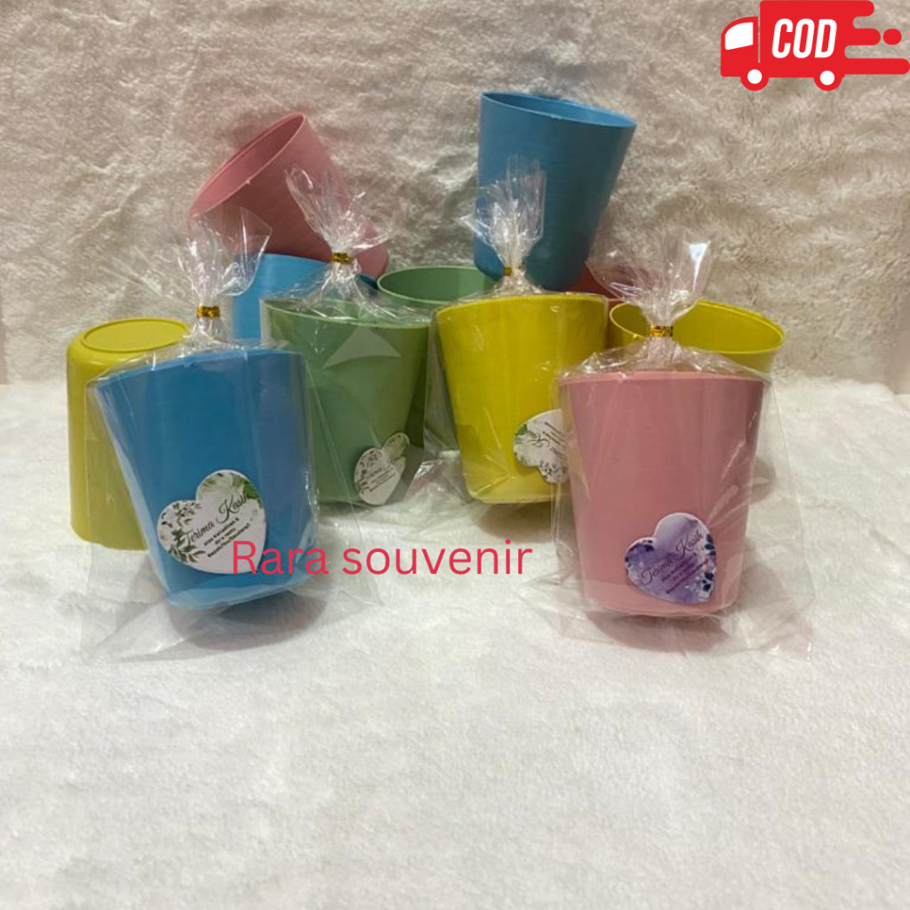 ( isi 50 pcs ) souvenir pernikahan gelas plastik