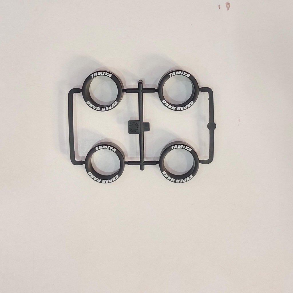 Tamiya Ban Super Hard Medium (Lettering Super Hard Tamiya)