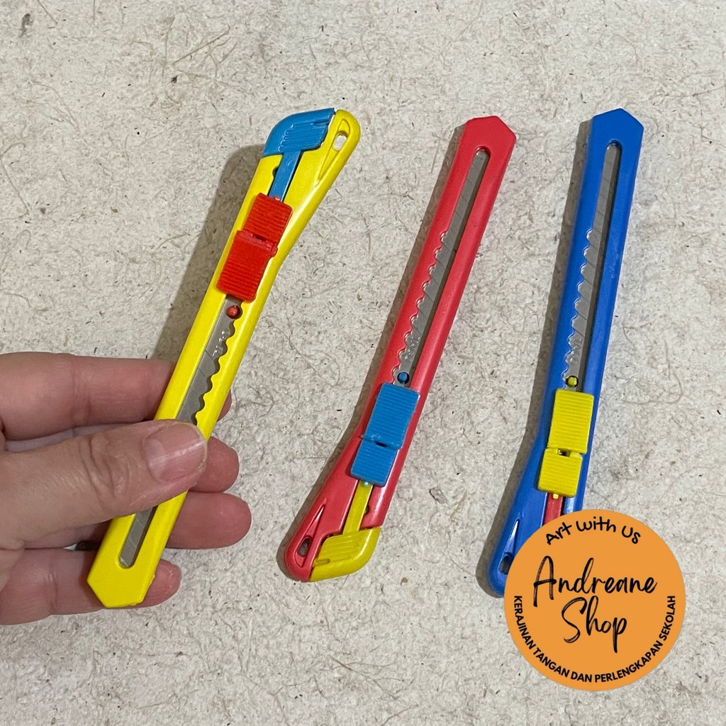 

Cutter Kecil Gagang Plastik (1 buah)– Ukuran Kecil, Harga Hemat, Fungsi Maksimal!