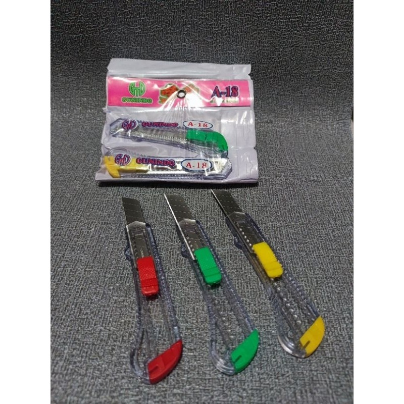 

CUTTER BESAR GUNINDO A18 WARNA RANDOM SESUAI STOK / SATUAN