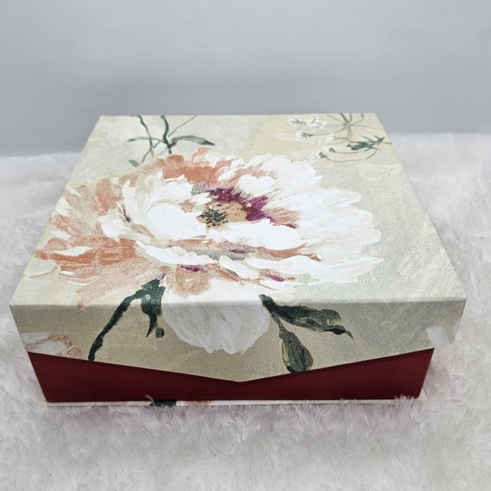 

hard box kotak kue MD wallpaper 22x22x8cm natal imlek lebaran magnet - flower -red