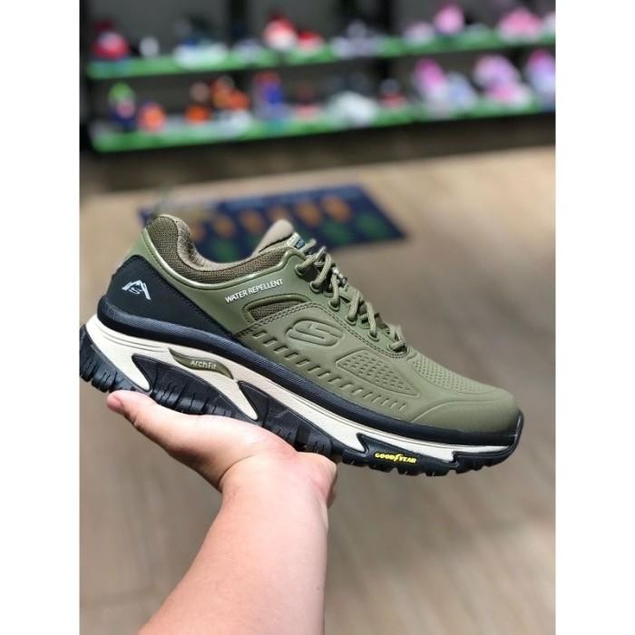 Skechers Sepatu outdoor Arch Fit Road Walker Recon Men's Sneakers water repellent Olive size 42