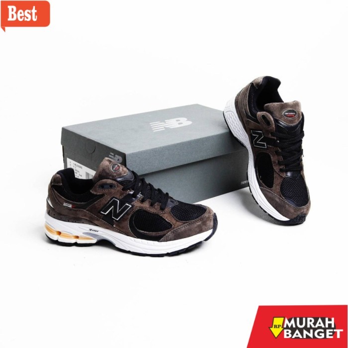 sepatu cowok model sekarang NB 2002RB Dark Grey Black - Dark Grey Black, 42