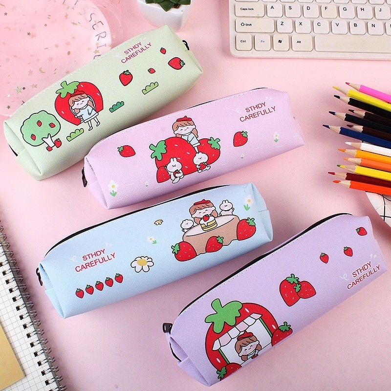 

Tas Pensil Tempat Alat Tulis Motif Strawberry Bahan PU Japanese Style Import 900