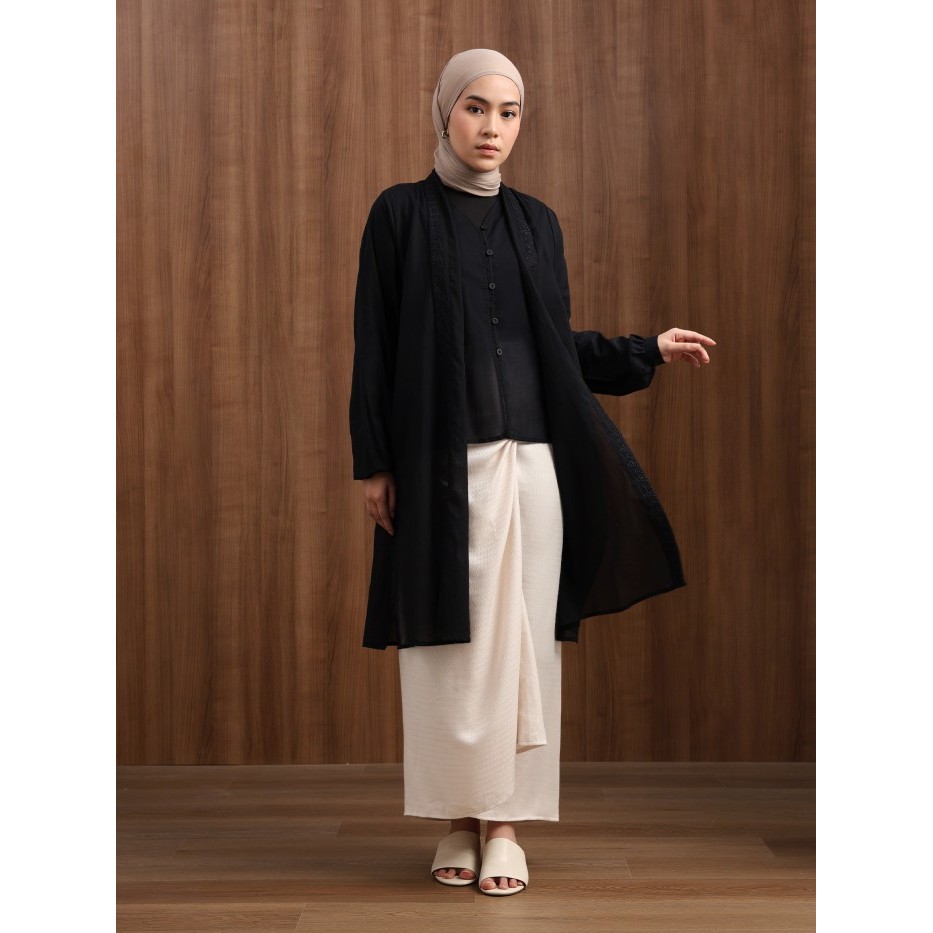 

THENBLANK | Kutubaru Layer Embroidered Baju Gamis Lebaran Wanita - Navy, L/XL