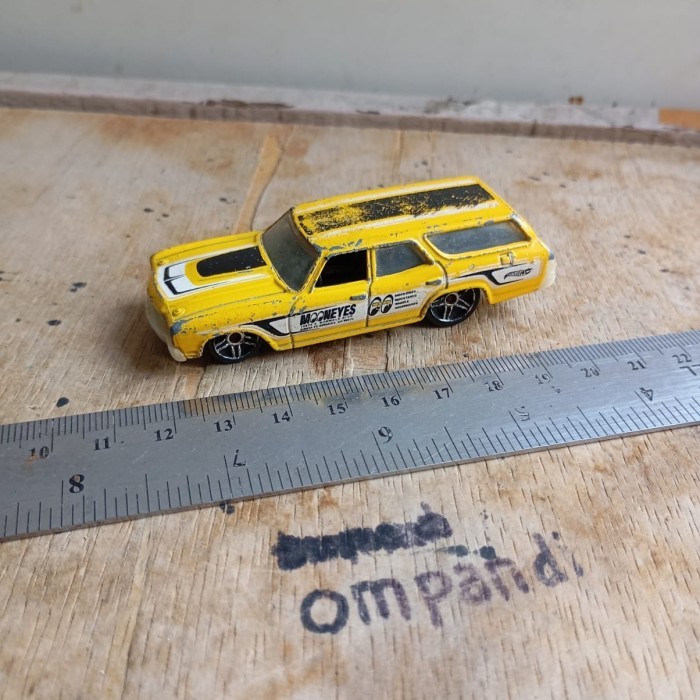 Second Loose hot wheels mooneyes chevelle bekas