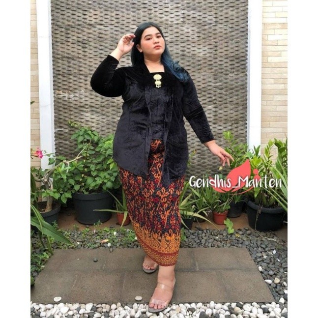 

✨LARIS✨ -Kebaya Kutubaru - Jumbo & Super Jumbo / Kebaya Bludru Kutubaru