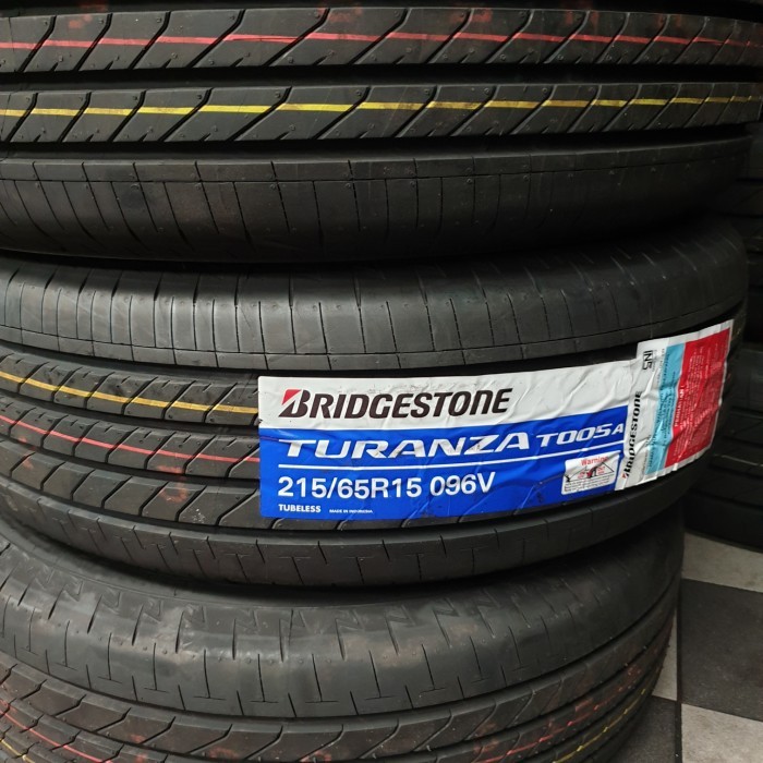 Ban Bridgestone Turanza T005A 215/65 R15 (Ban Innova)
