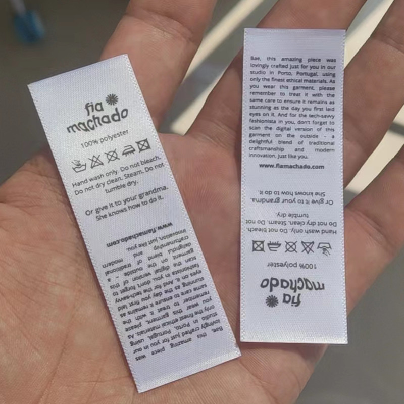 

100%Polyester White Washing Label Custom 8 * 2.5 cm 500 PCS Print Satin long Care Labels Instruction Tags