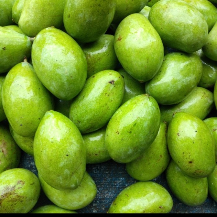 mangga muda mentah rujakan