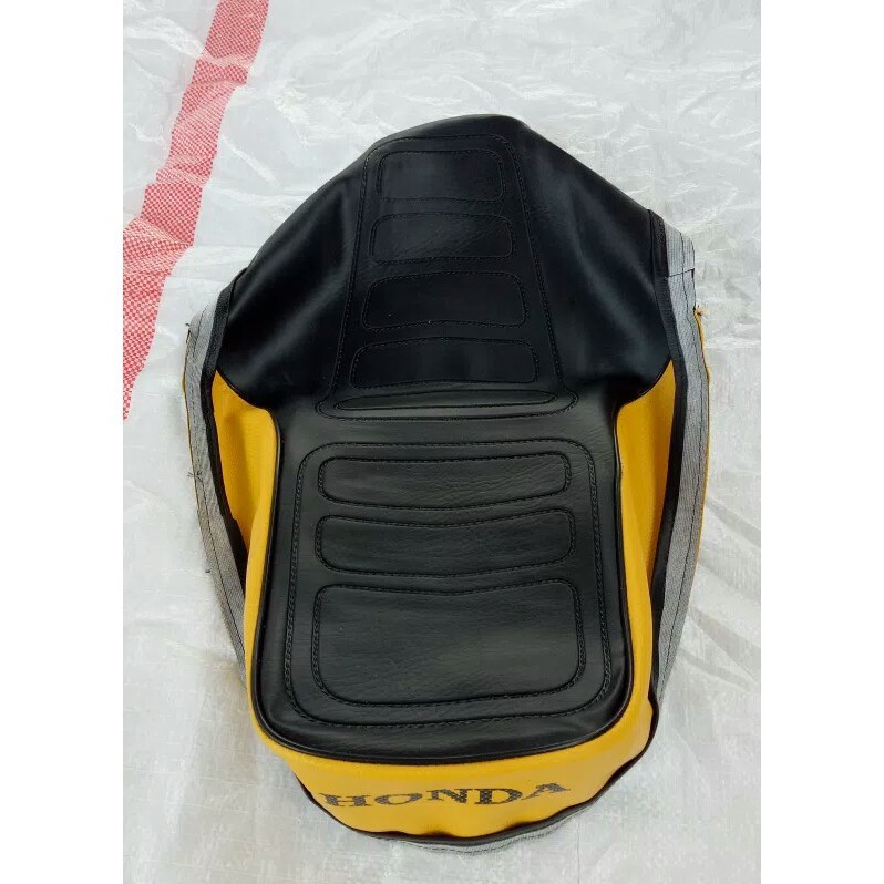 Cover JOk Cb Glatik Cb 100 dengan Variasi samping warna kuning