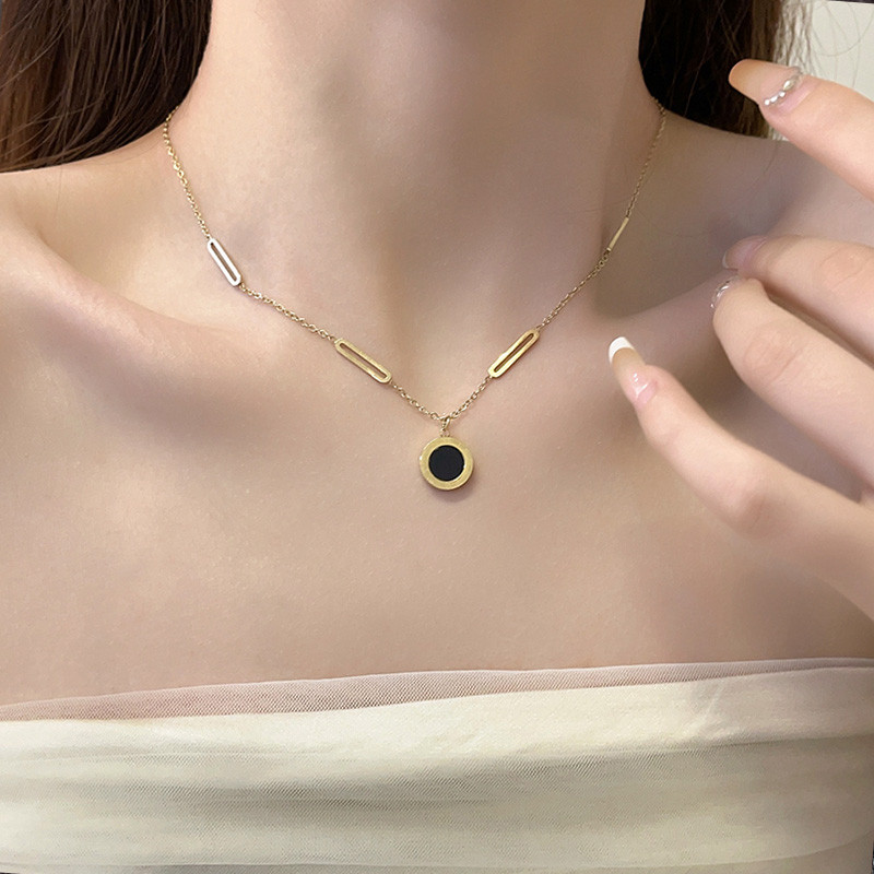 Kalung titanium wanita terbaru 2 warna hitam putih