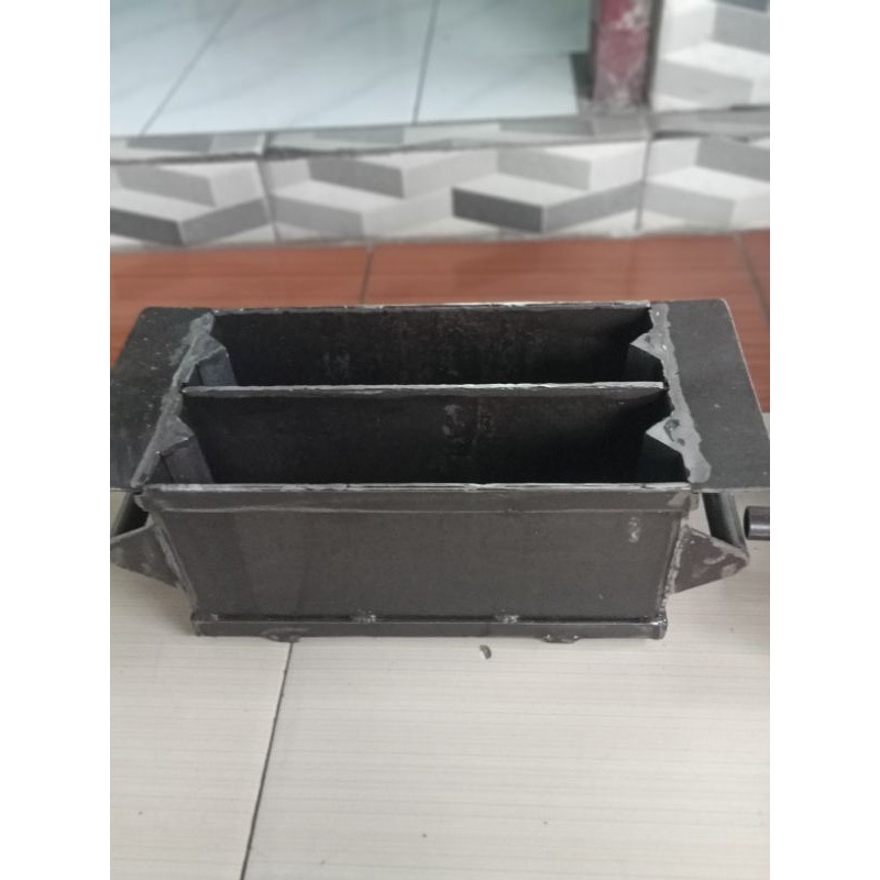 Cetakan Batako Dobel 30x15x10