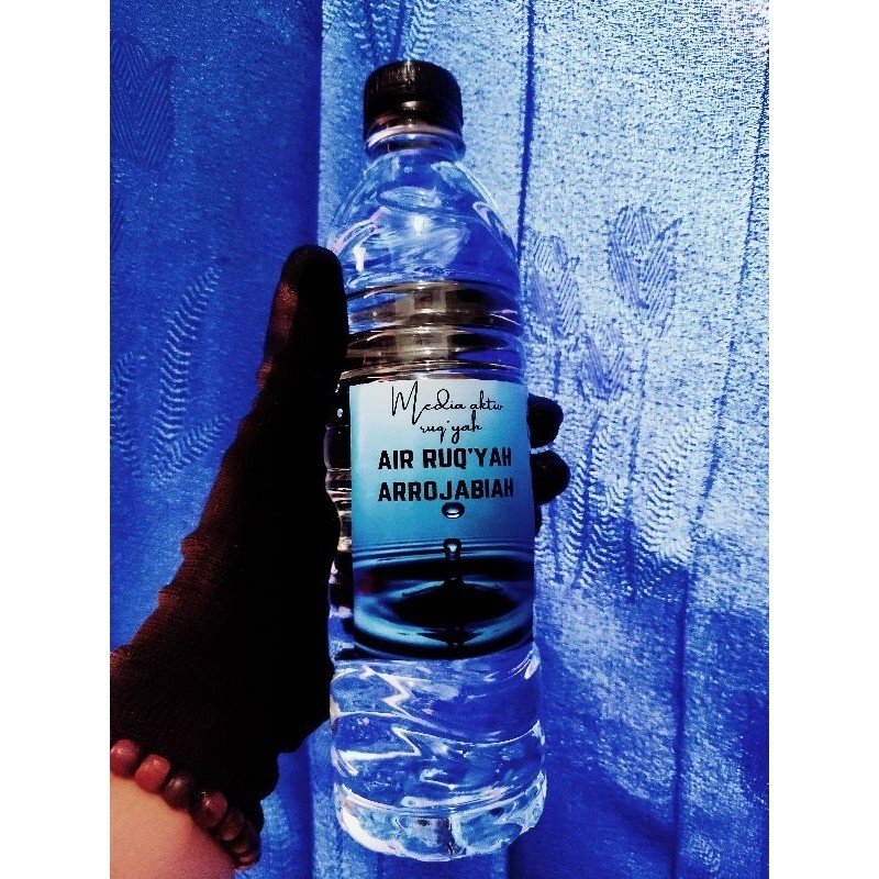 

Air Ruqyah Arrojabiah yang Sudah di ruqyah oleh pakar ruqyah nasional 600 ML