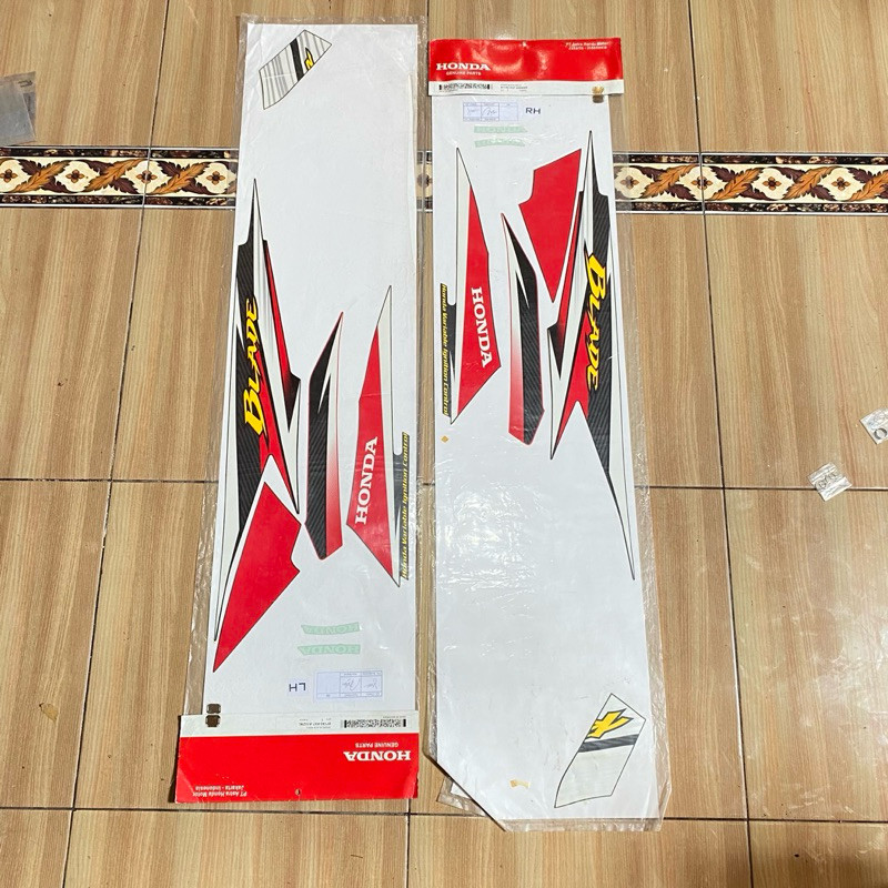 Striping Honda New Blade 2013 2014 Hitam Merah original