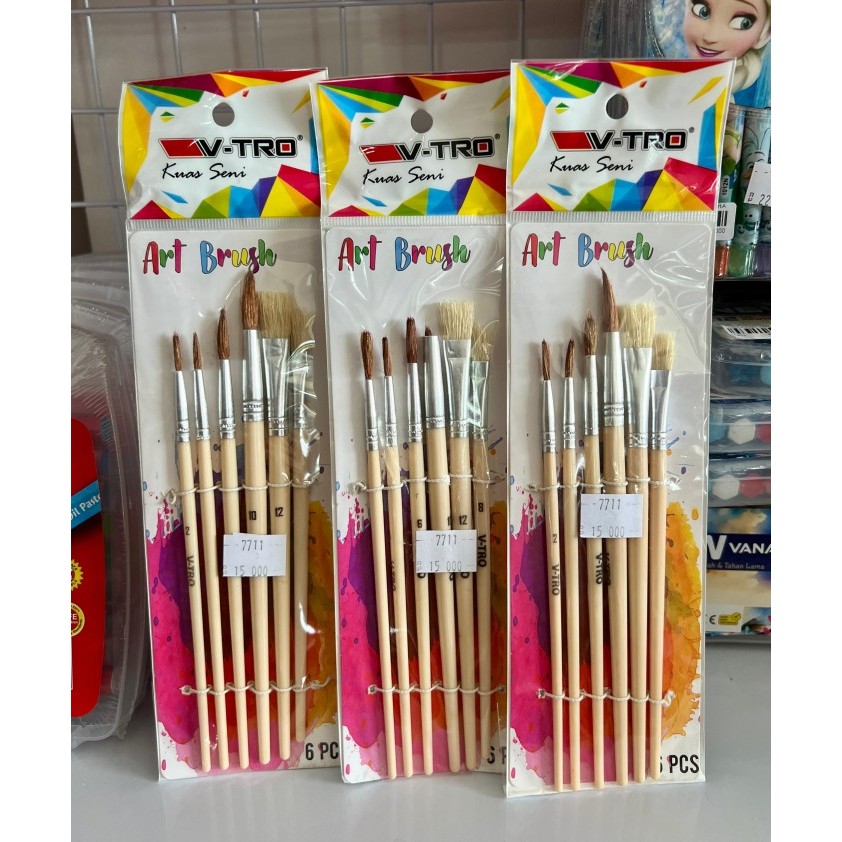 

KUAS SET V-TRO ISI 6 VT-BR-1