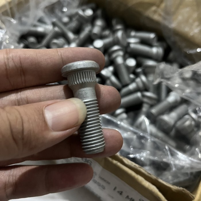 Baut roda original asli toyota avanza xenia old