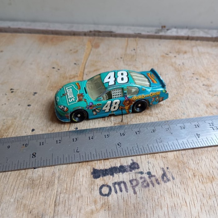Second Loose diecast mobil Nascar lowes Madagascar