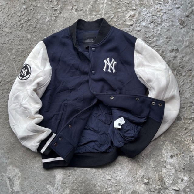 MLB New York Yankees varsity Jacket Navy size Xlarge