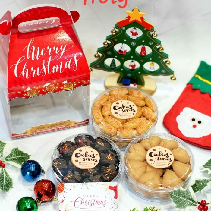 

Parsel Kue Kering Cookies Parcel 3 in 1 Natal Cantik Murah - HOLY