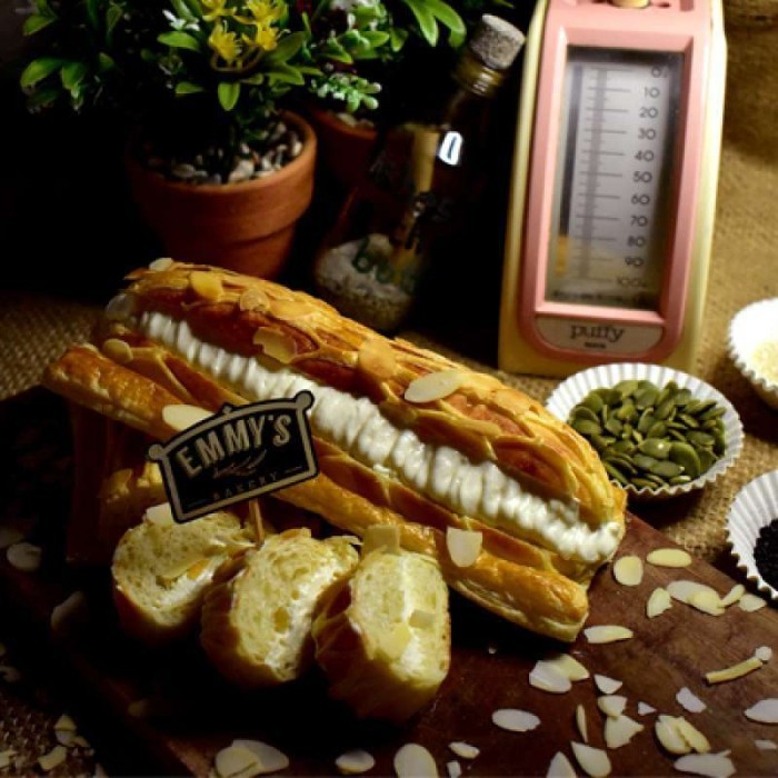 

Roti Sograt Dessert Emmy's Bakery