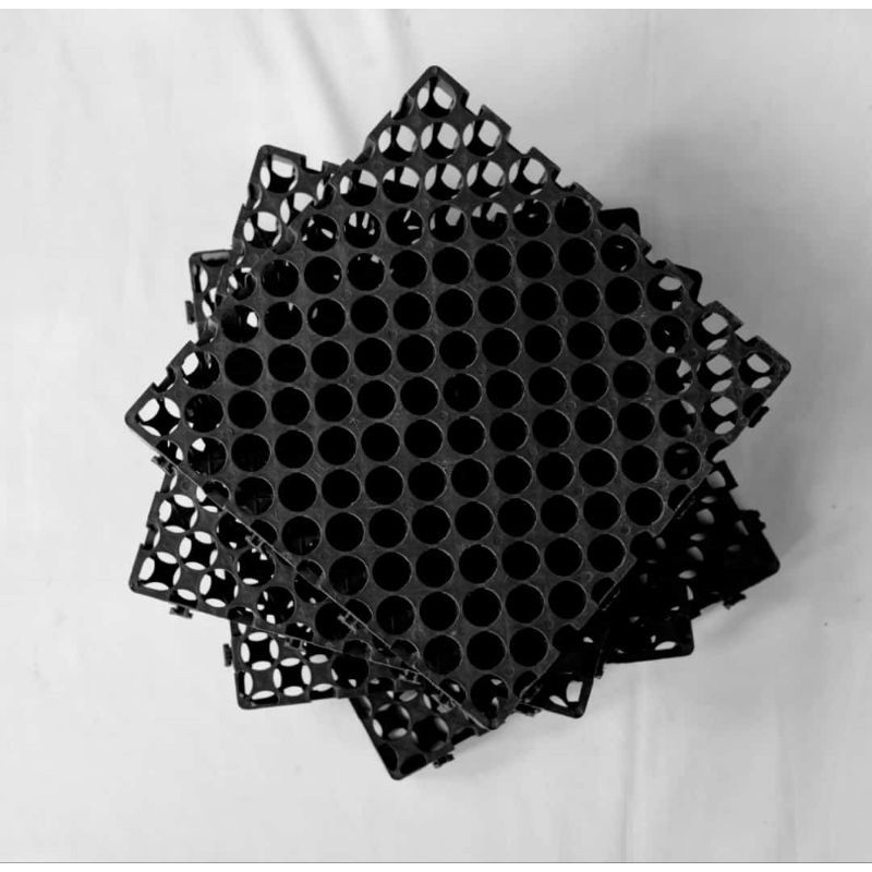 ALAS RESAPAN RUMPUT SINTETIS 25CM X 25CM TEBAL 3 CM (1M² = 16 PCS) - DRAINASE RUMPUT SINTETIS - DRAI