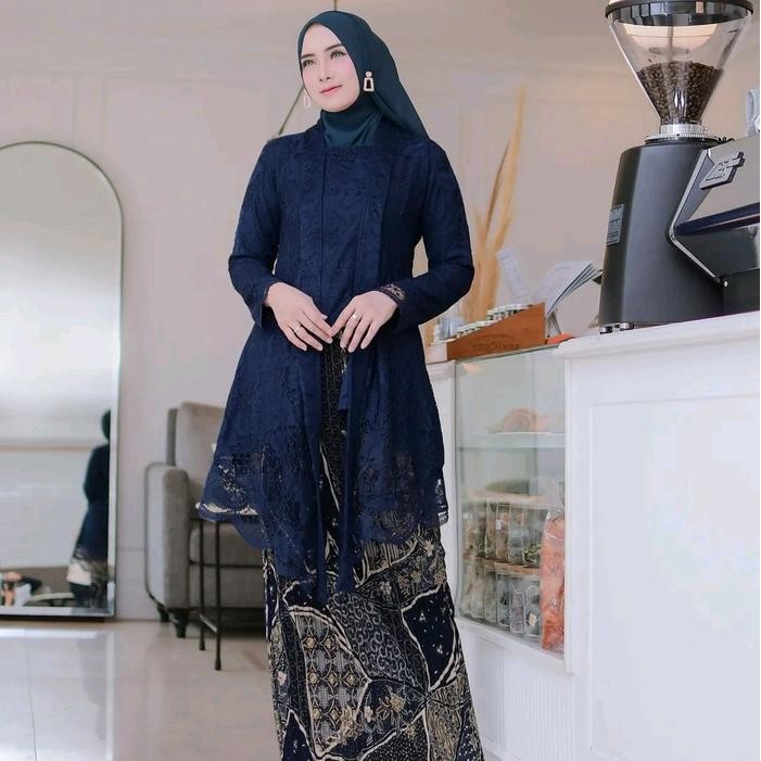 

Set Kebaya Kutu Baru Terbaru | Kutu Baru Airin Free Hijab | Kebaya Jumbo Fit Ld 120 cm | Brukat | Setelan Kebaya Wisuda | Kebaya Kondangan | Kebaya Modern | Baju Lamaran - Set Maroon, M