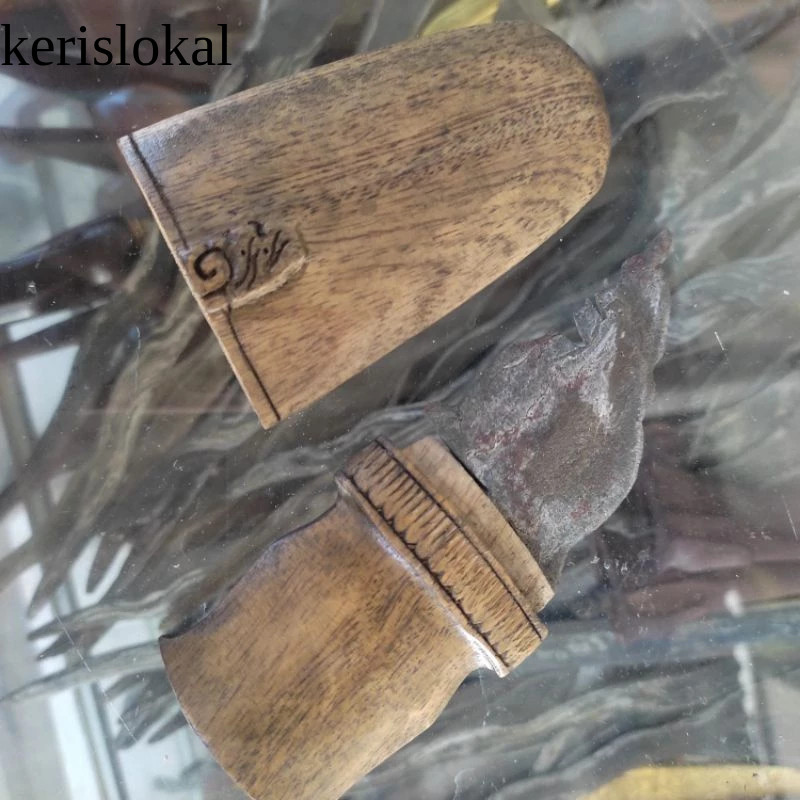 Keris Semar Antik Warangka Sken Ukir Minimalis Istimewa KL8