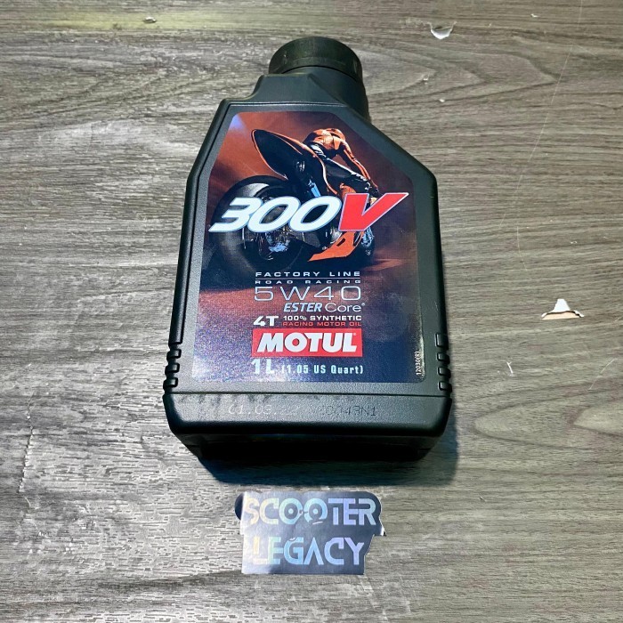 Oli Mesin MOTUL 10W40 & 5W40 1 Liter 300V Scooter Matic