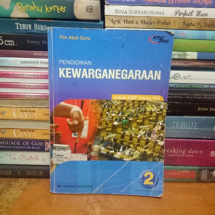 Buku  Pendidikan Kewarganegaraan Untuk SMP Kelas 8 2 By Erlangga Original Preloved