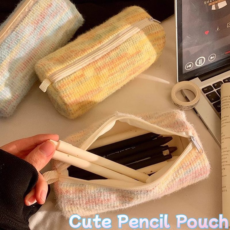 

Pencil Pouch Kecil Tempat Pensil Lucu / Tas Pensil Bulu Lucu & Lembut untuk Sekolah / Tas Kuas Makeup Portable Bisa Dibawa dengan Tangan