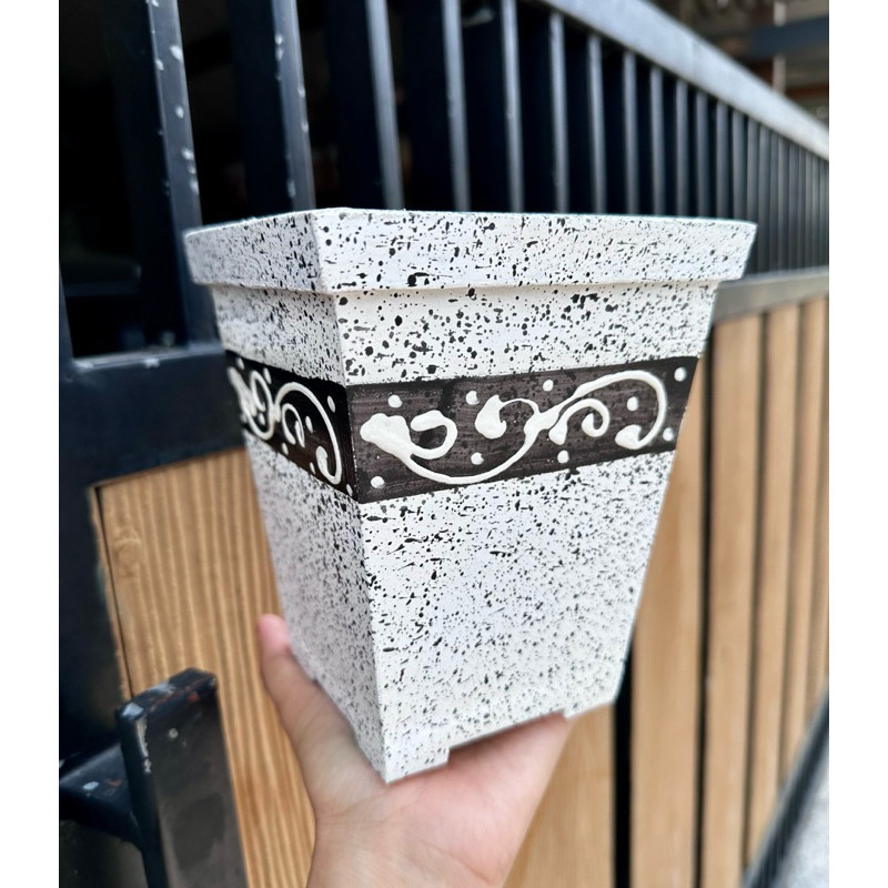 Pot Terakota Kotak ( Sudah dipasang busa dan batu )