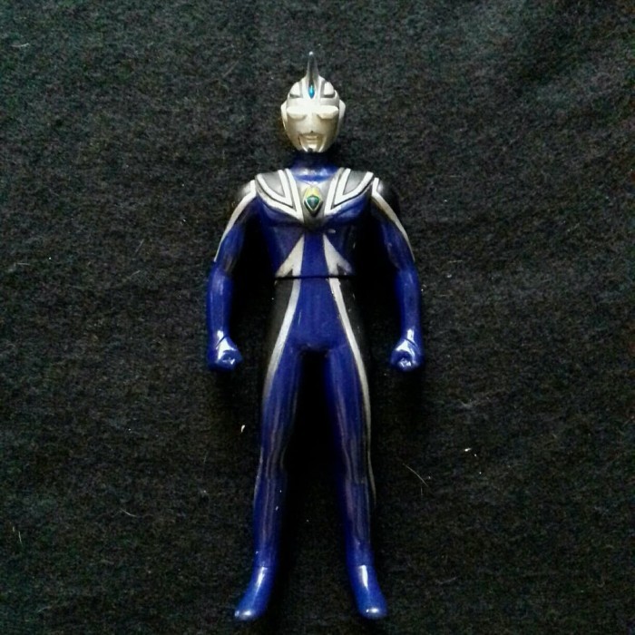UHS Ultra Hero Series 16 Cm Ultraman Agul  Figure Bandai 1998 Toy Koleksi Pajangan Mainan